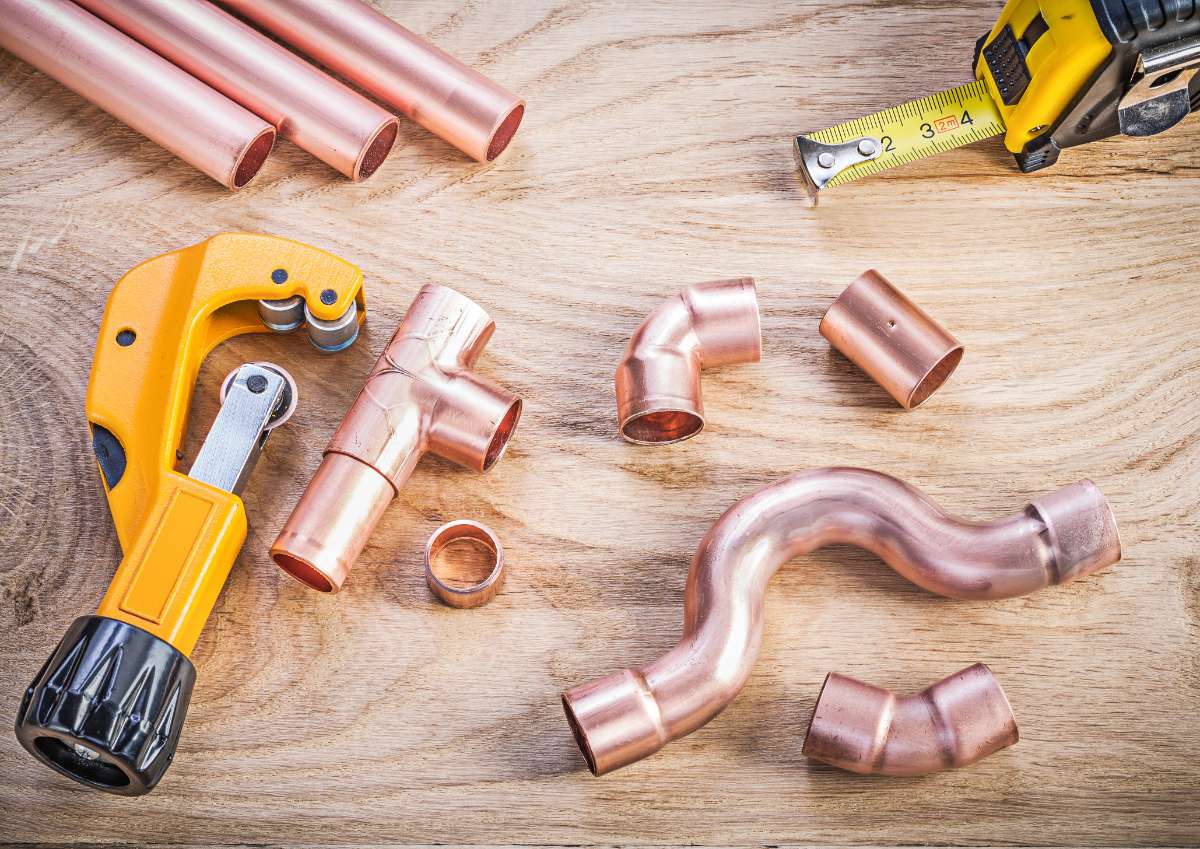 Tuyauterie et outils en cuivre